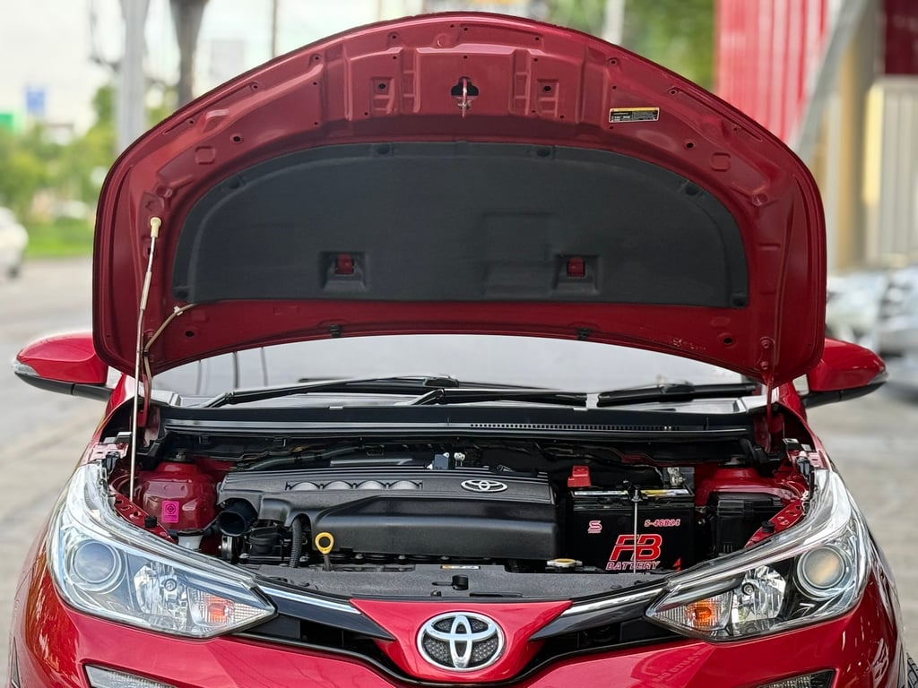 Toyota Yaris 1.2G Sport มือเดียว Topสุด 5ประตู ไม่เคยชน