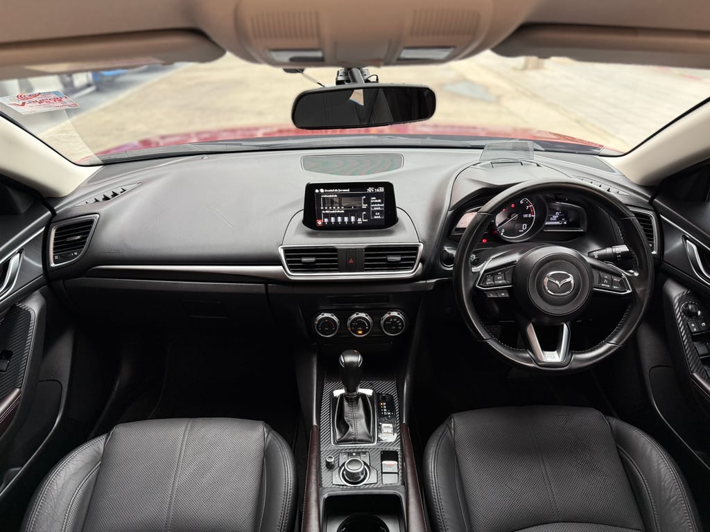 Mazda 3 Skyactiv 2.0SP มือเดียว รุ่นTop โฉมไมเนอร์เช้นจ์ Mazda 3 Skyactiv 2.0SP มือเดียว รุ่นTop โฉมไมเนอร์เช้นจ์