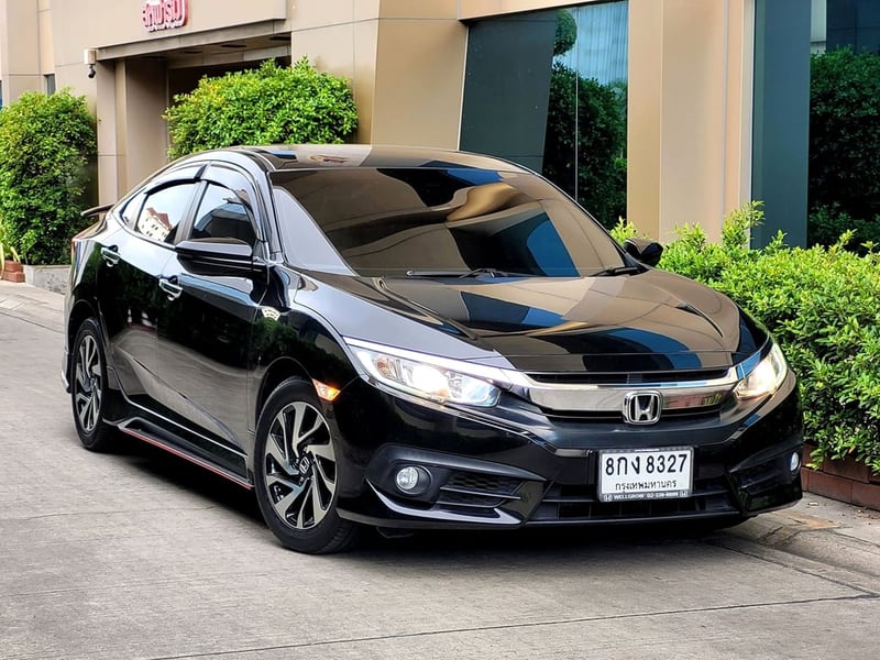 Civic FC 1.8 EL มือเดียว ไม่เคยชน ชุดแต่งรอบคัน ฟรีดาวน์