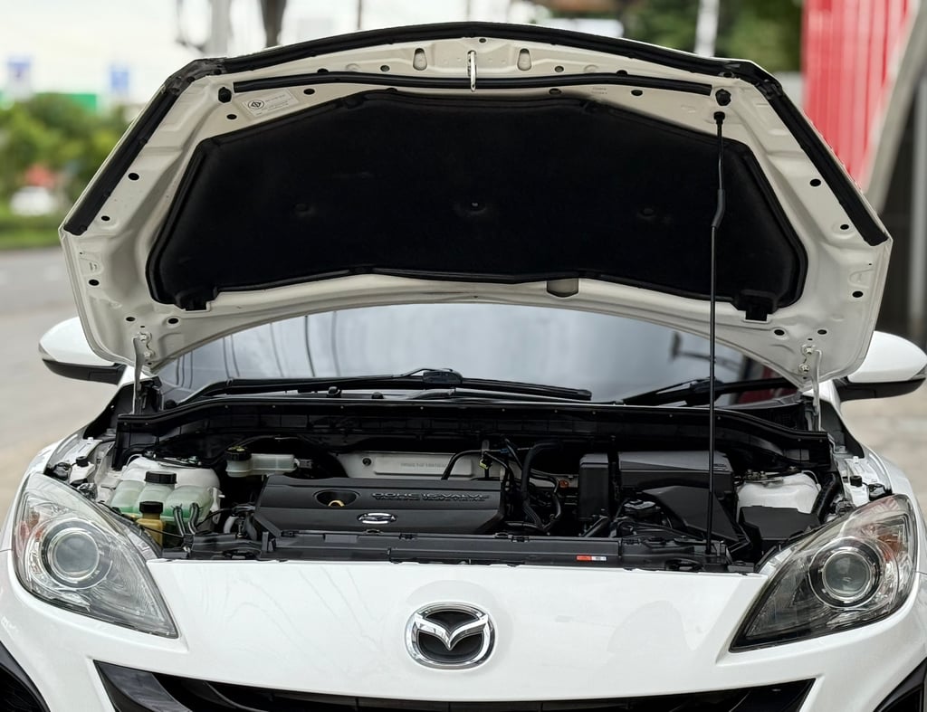 Mazda 3 2.0S Top Sunroof มือเดียว ไม่เคยชน แต่งสวย