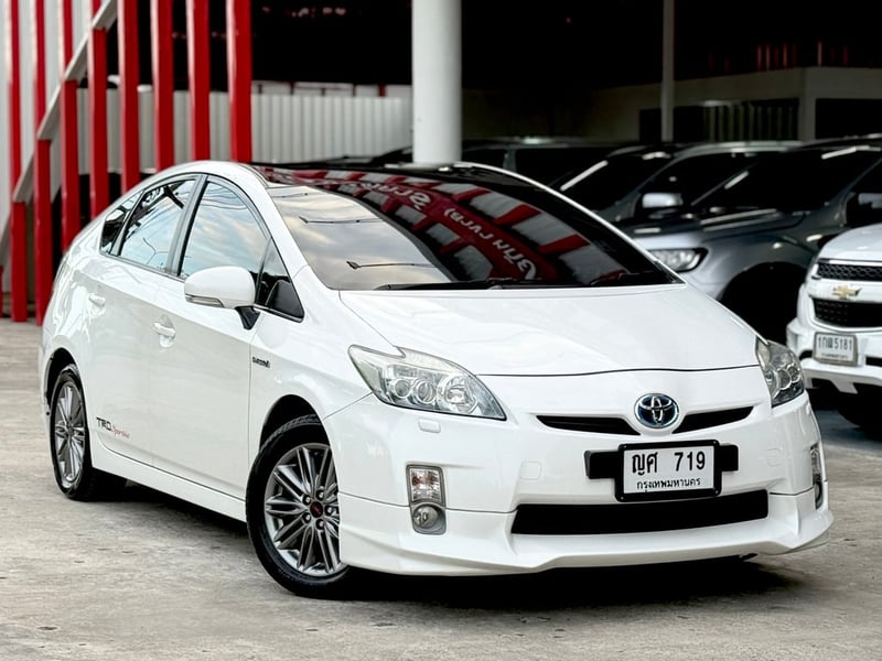 Prius 1.8 TRDแท้ มือเดียว ไม่เคยชน เเบตHybridเปลี่ยนแล้ว