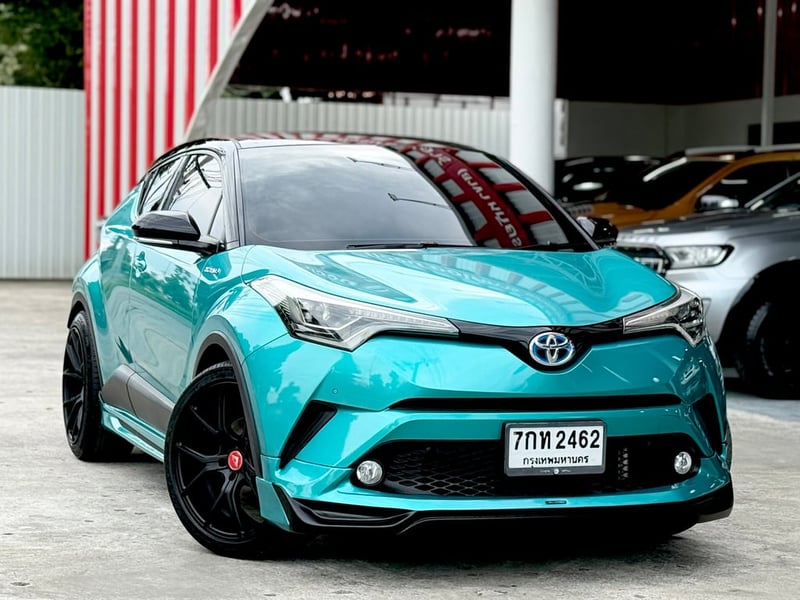 Toyota CHR 1.8 Hybrid Mid มือเดียว สวยมีเสน่ห์ แม็ก+ชุดแต่งครบ