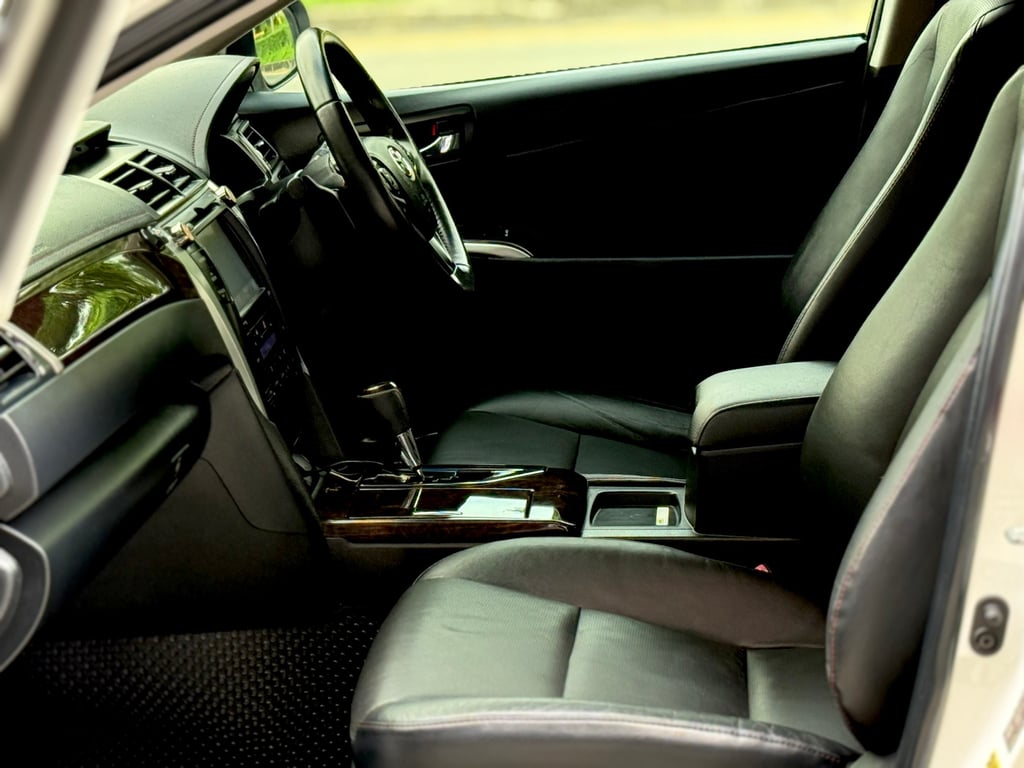 Camry 2.0 Extremo ไมเนอร์เช้นจ์ ตัวแต่งพิเศษแท้ศูนย์