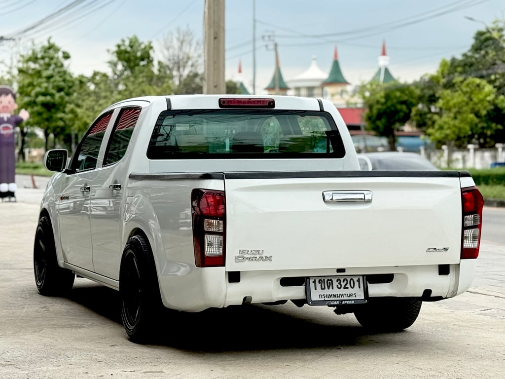 Dmax 1.9 Cab4 เเต่งสวยมีเสน่ห์ ไม่เคยชน พร้อมใช้