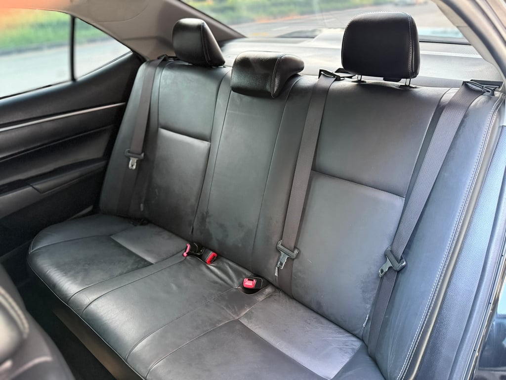Toyota Altis 1.8 ESport มือเดียว ตัวแต่งพิเศษแท้จากโรงงาน