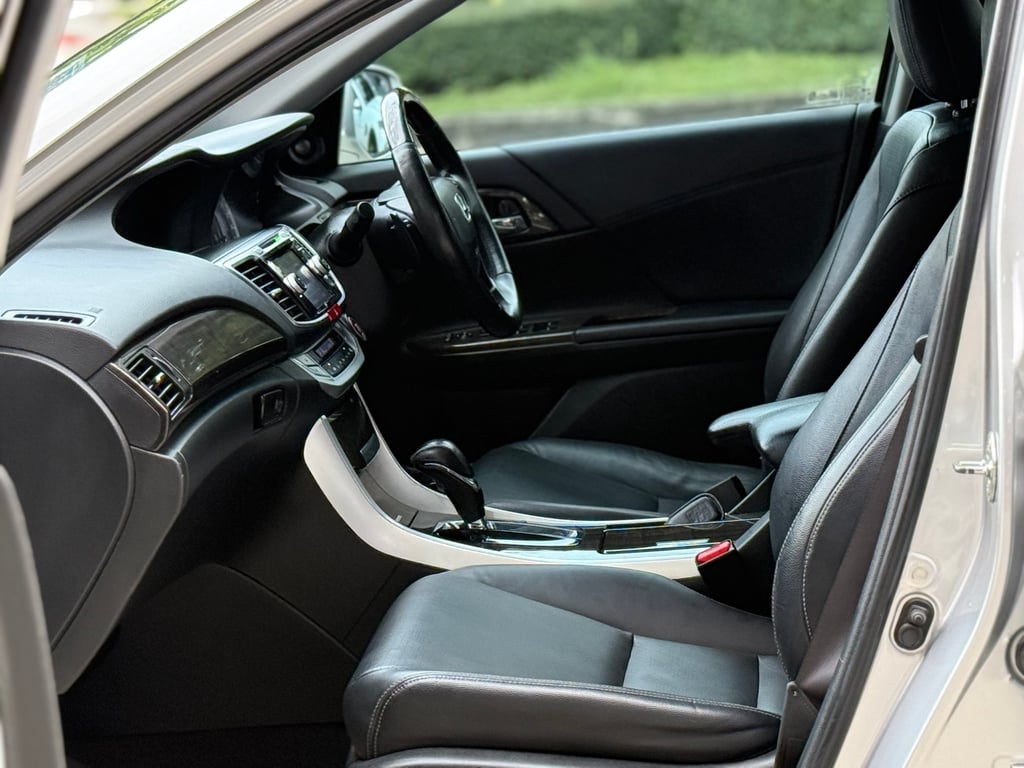 Honda Accord G9 2.4EL มือเดียว Topสุดในรุ่น ไม่เคยชนเลย Honda Accord G9 2.4EL มือเดียว Topสุดในรุ่น ไม่เคยชนเลย