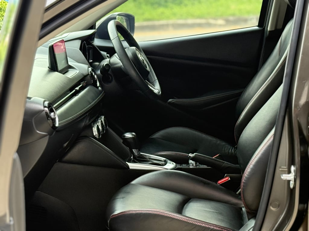 Mazda2 1.3 High Connect ไมเนอร์เช้นจ์ มือเดียว ไม่เคยชน Mazda2 1.3 High Connect ไมเนอร์เช้นจ์ มือเดียว ไม่เคยชน