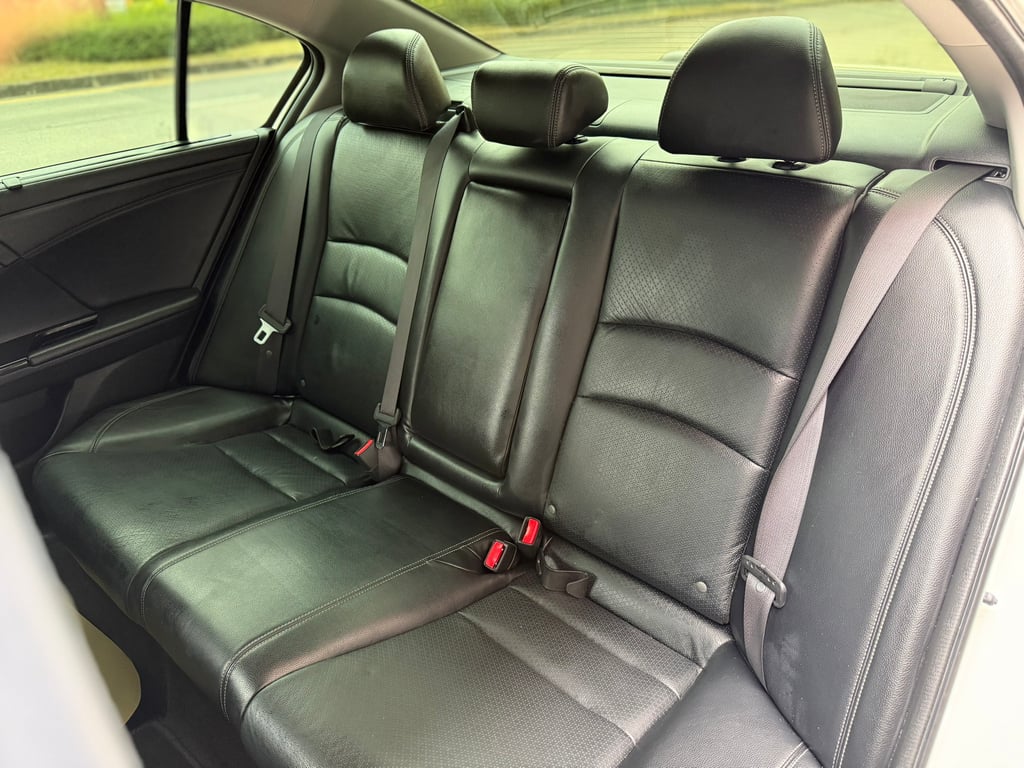 Honda Accord G9 2.0EL (MNC) มือเดียว ชุดแต่งรอบคัน Honda Accord G9 2.0EL (MNC) มือเดียว ชุดแต่งรอบคัน