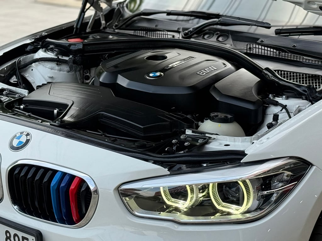 BMW (F20) 118i Sport ไมเนอร์เช้นจ์ ไม่เคยชน ภายในแดง