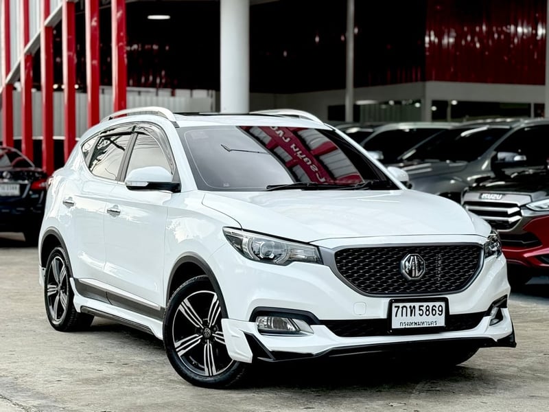 ZS 1.5X Sunroof มือเดียว รุ่นTopสุด ใช้น้อย ชุดแต่งรอบคัน
