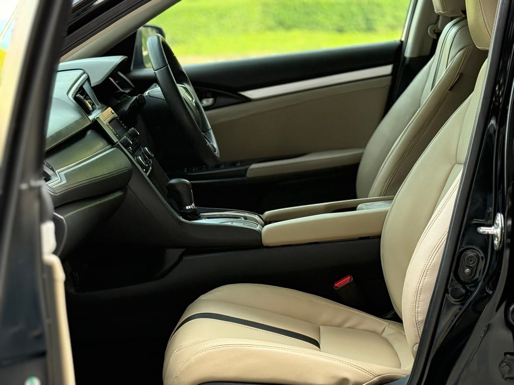 Honda Civic FC 1.8E มือเดียว เช็คศูนย์ตลอด สภาพสมบูรณ์