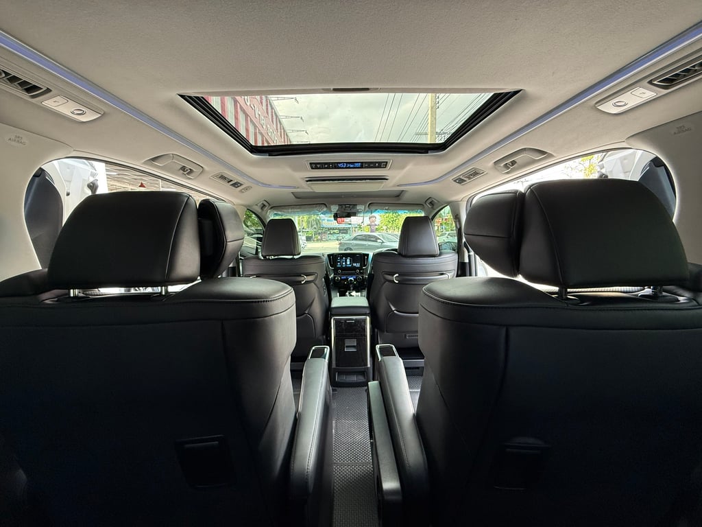 Alphard 2.5 SC Package น้ำมันล้วน เดิมสนิท ไม่เคยชน