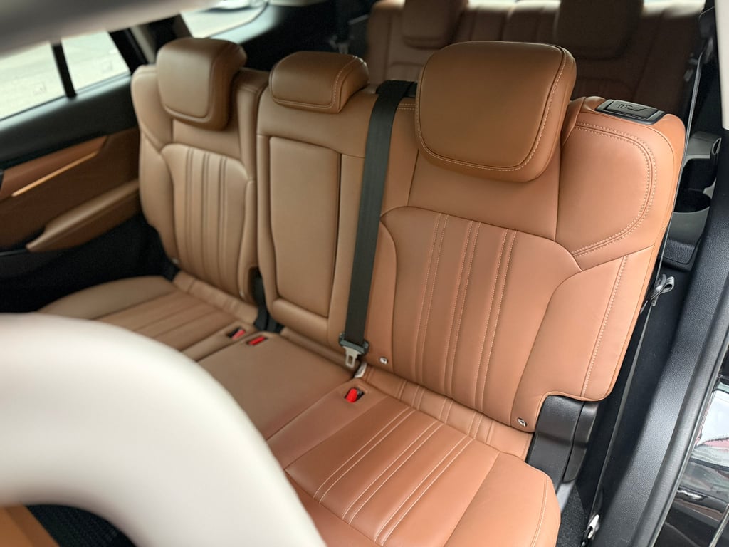 Isuzu MU-X 3.0 Ultimate 2WD มือเดียว สีเดิมบางทั้งคัน Isuzu MU-X 3.0 Ultimate 2WD มือเดียว สีเดิมบางทั้งคัน