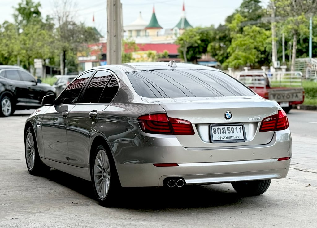 BMW (F10) 523i สภาพสมบูรณ์ น็อตไม่ขยับไม่เคยชน