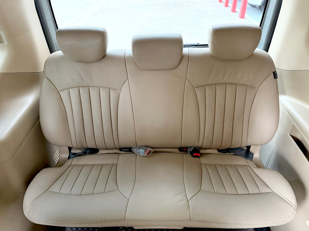 Hyundai H1 2.5 Deluxe สวยมีเสน่ห์ ชุดเบาะVIPเต็มระบบ