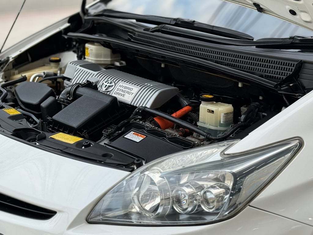 Prius 1.8 TRDแท้ มือเดียว ไม่เคยชน เเบตHybridเปลี่ยนแล้ว