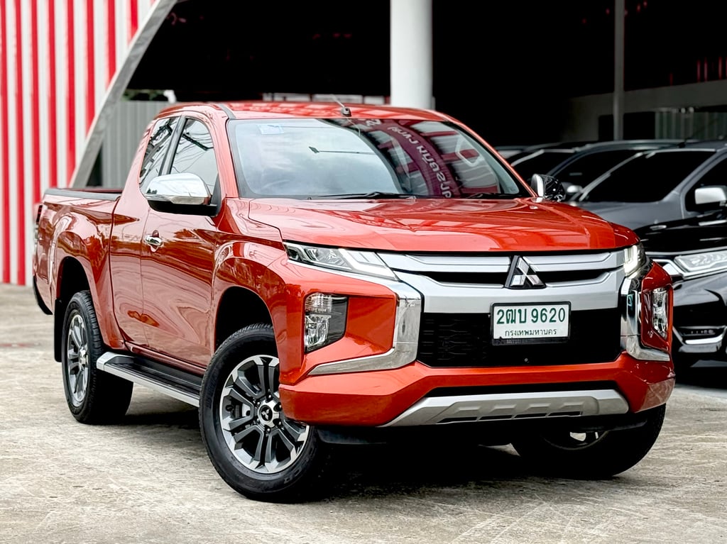 Mitsubishi Triton 2.4 GT มือเดียว ไม่เคยชน ใช้น้อย สภาพใหม่