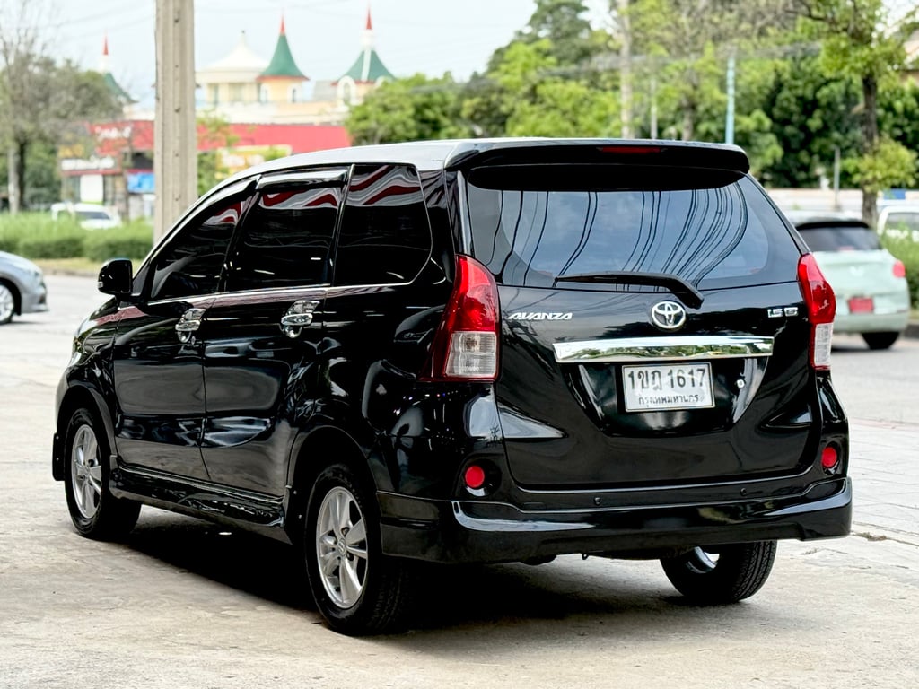 Avanza 1.5S รุ่นTopสุด 7ที่นั่ง สวย ไม่เคยชนเลย