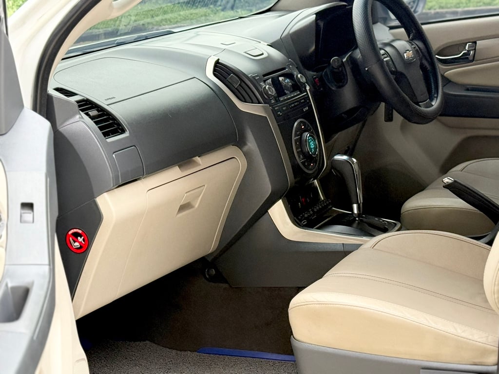 Chevrolet Trailblazer 2.8LTZ มือเดียว สีสวยฉ่ำ ชุดแต่งสวย Chevrolet Trailblazer 2.8LTZ มือเดียว สีสวยฉ่ำ ชุดแต่งสวย