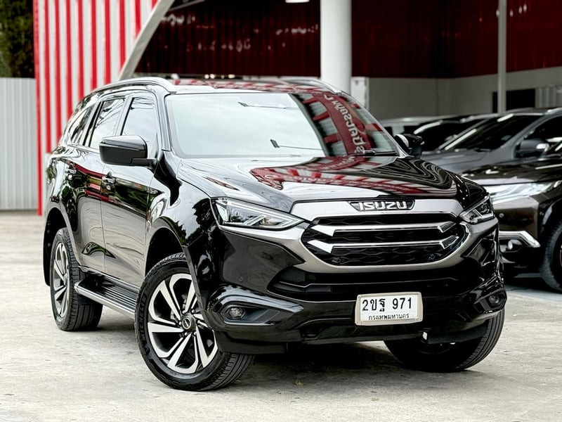 Isuzu MU-X 3.0 Ultimate 2WD มือเดียว สีเดิมบางทั้งคัน