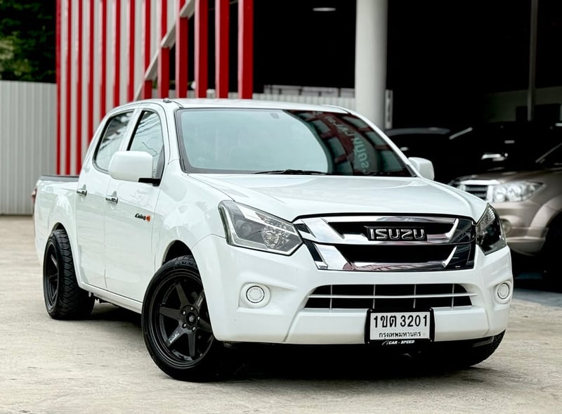 Dmax 1.9 Cab4 เเต่งสวยมีเสน่ห์ ไม่เคยชน พร้อมใช้
