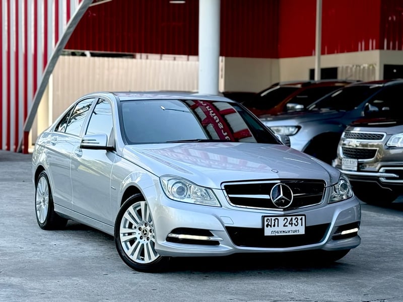 Benz C200 1.8 CGI BE (W204) โฉมไมเนอร์เช้นจ์แท้