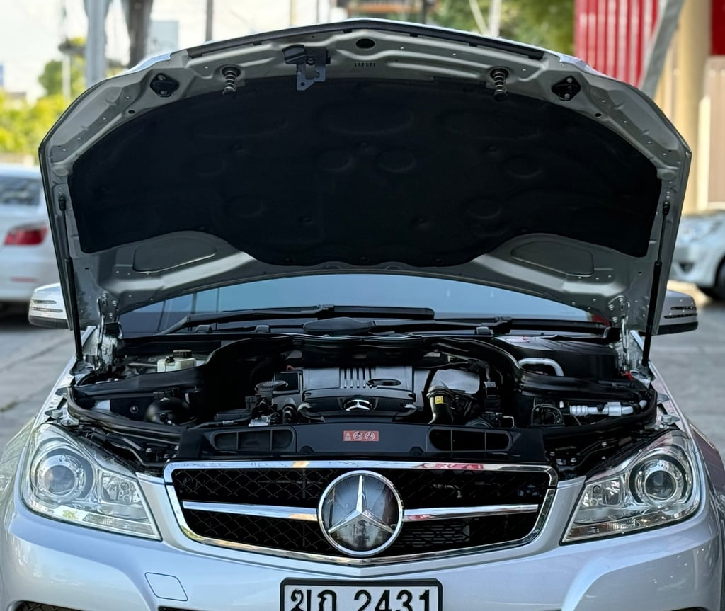 Benz C200 1.8 CGI BE (W204) โฉมไมเนอร์เช้นจ์แท้ Benz C200 1.8 CGI BE (W204) โฉมไมเนอร์เช้นจ์แท้
