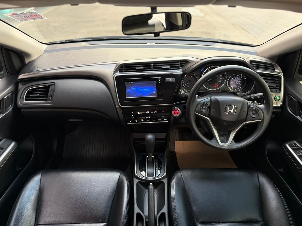 Honda City 1.5SV ไมเนอร์เช้นจ์แล้ว Top Optionสุด Honda City 1.5SV ไมเนอร์เช้นจ์แล้ว Top Optionสุด