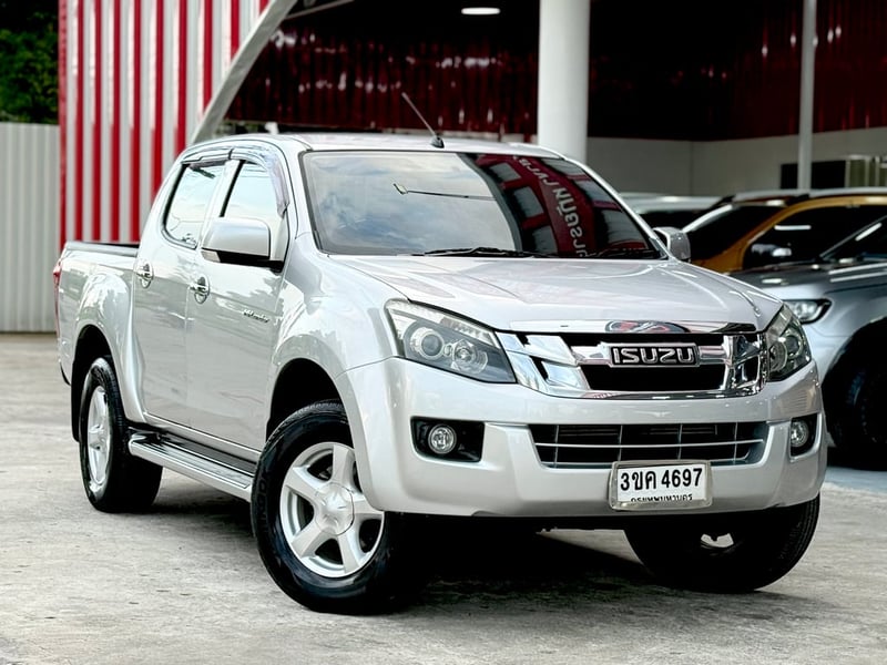 Isuzu Dmax 2.5Z Ddi Hi-Lander ไม่เคยชน น็อตไม่ขยับ ใช้ถนอม