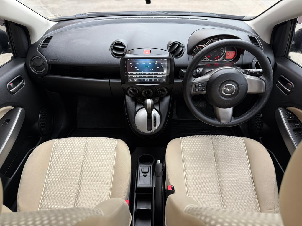 Mazda 2 Elegance มือเดียว ไมเนอร์เช้นจ์แล้ว สภาพยังสมบูรณ์ Mazda 2 Elegance มือเดียว ไมเนอร์เช้นจ์แล้ว สภาพยังสมบูรณ์