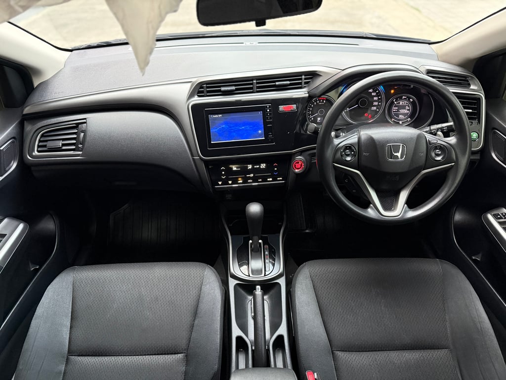 Honda City 1.5SV Top มือเดียว ไมเนอร์เช้นจ์แล้ว เช็คศูนย์ตลอด Honda City 1.5SV Top มือเดียว ไมเนอร์เช้นจ์แล้ว เช็คศูนย์ตลอด