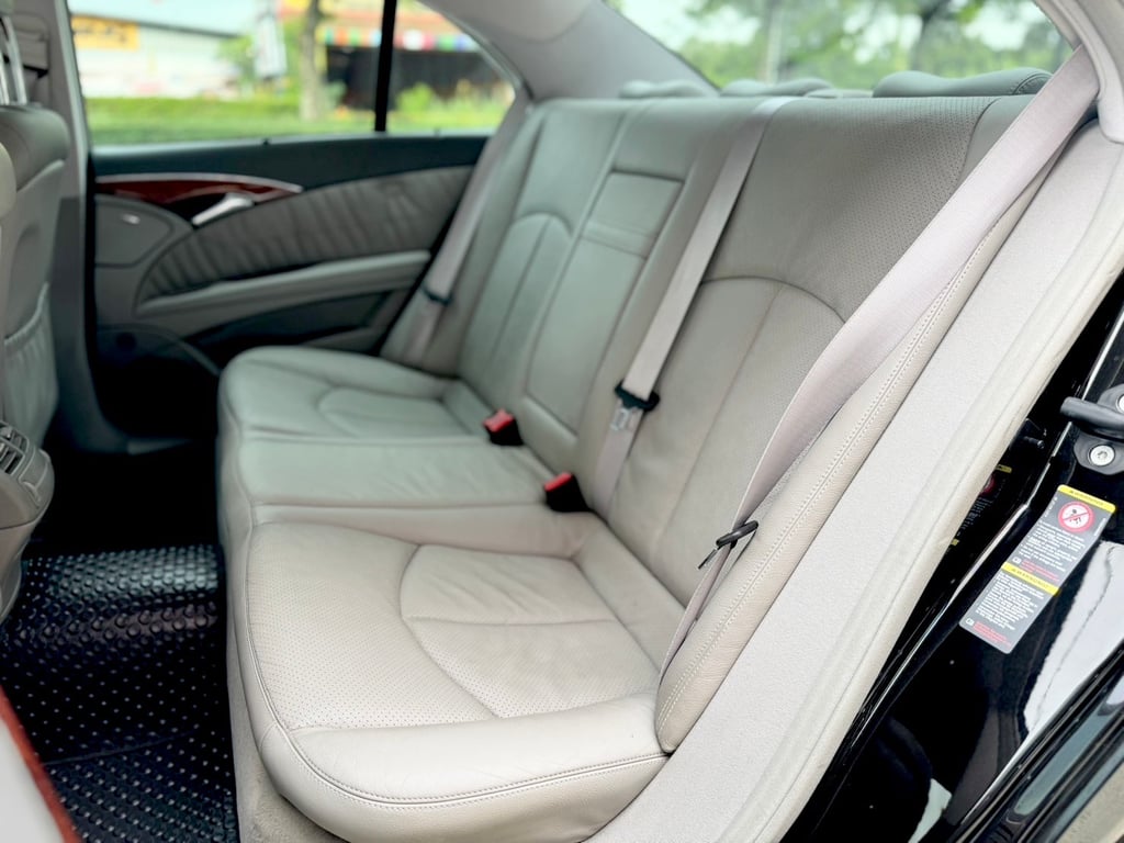 E200 Kom 1.8 ฝาดำ 1ใน100 ไมล์น้อย มือเดียว