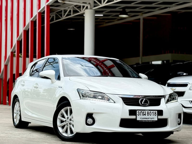 CT200h Hybrid มือเดียว รถออกศูนย์ไทย สวยจัด
