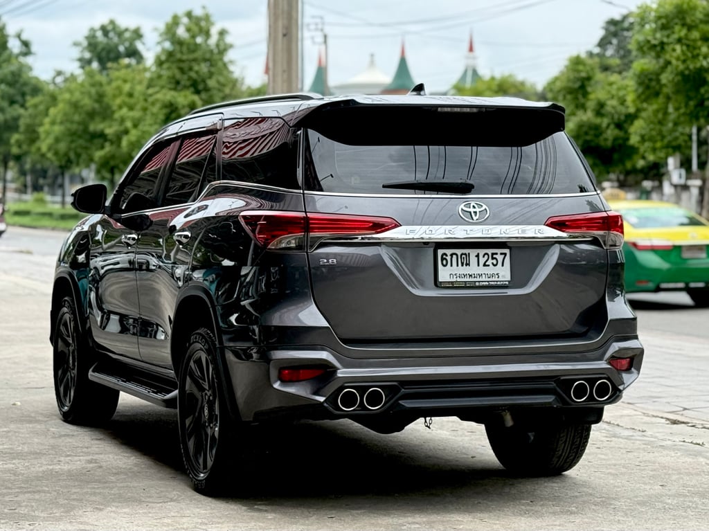 Toyota Fortuner 2.8V 2WD เดิมบาง แต่งสวยมีเสน่ห์ พร้อมใช้ Toyota Fortuner 2.8V 2WD เดิมบาง แต่งสวยมีเสน่ห์ พร้อมใช้