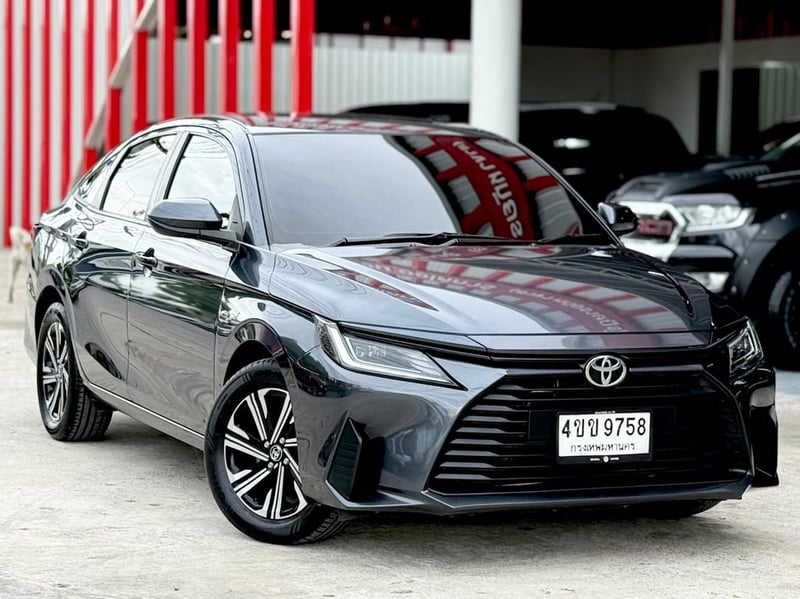 Yaris Ativ 1.2 Sport มือเดียว เดิมทั้งคัน ไม่เคยชนแม้แต่นิด