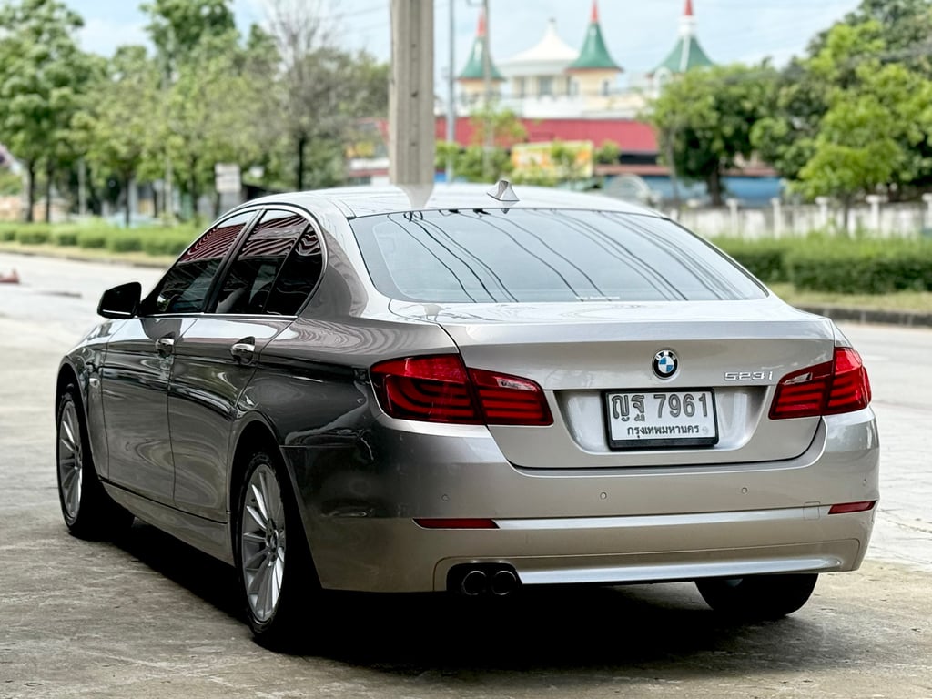 BMW 523i (F10) มือเดียว ใช้น้อย เช็คศูนย์BMWตลอด