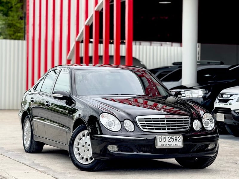 E200 Kom 1.8 ฝาดำ 1ใน100 ไมล์น้อย มือเดียว