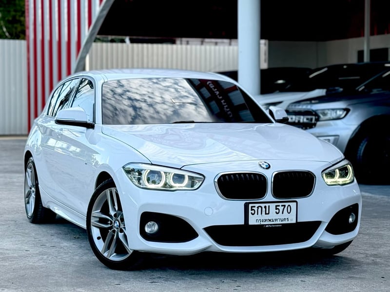 BMW 118i M Sport (F20) ไมเนอร์เช้นจ์แล้ว ภายในแดง สีสวยฉ่ำ