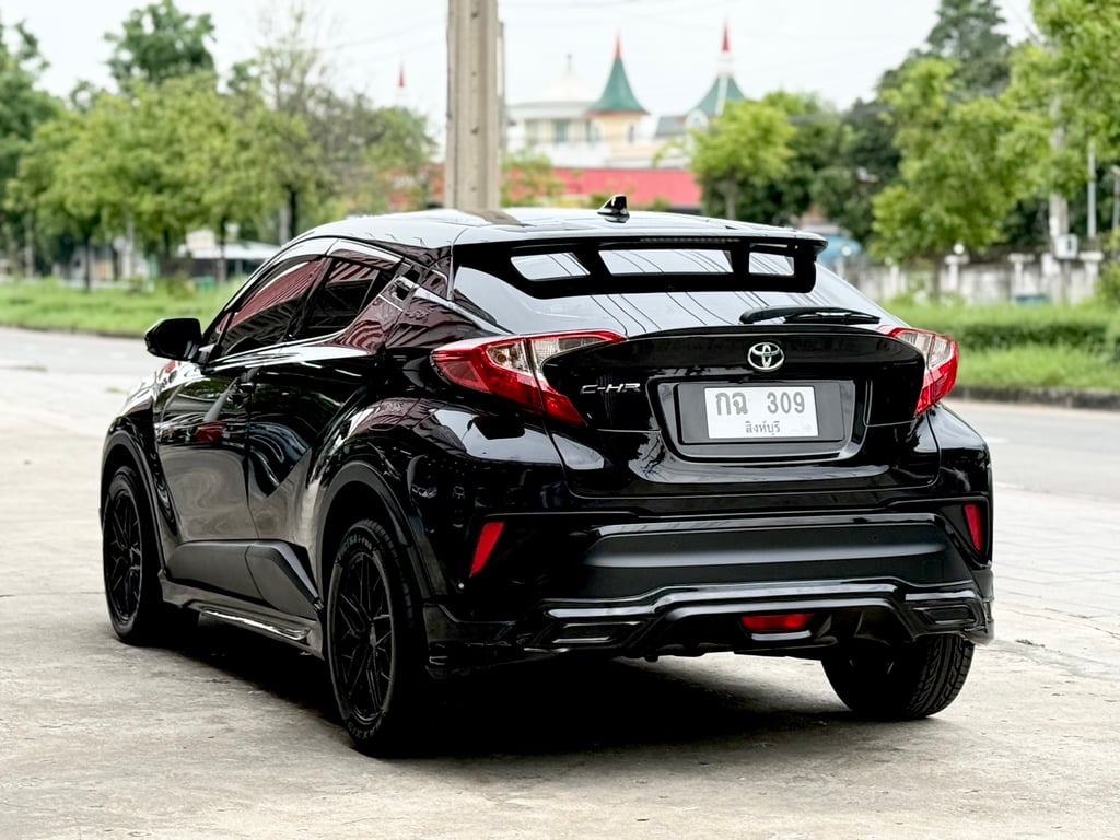 Toyota CHR 1.8 MID ชุดแต่งครบ สวยมีเสน่ห์ ไม่เคยชน Toyota CHR 1.8 MID ชุดแต่งครบ สวยมีเสน่ห์ ไม่เคยชน
