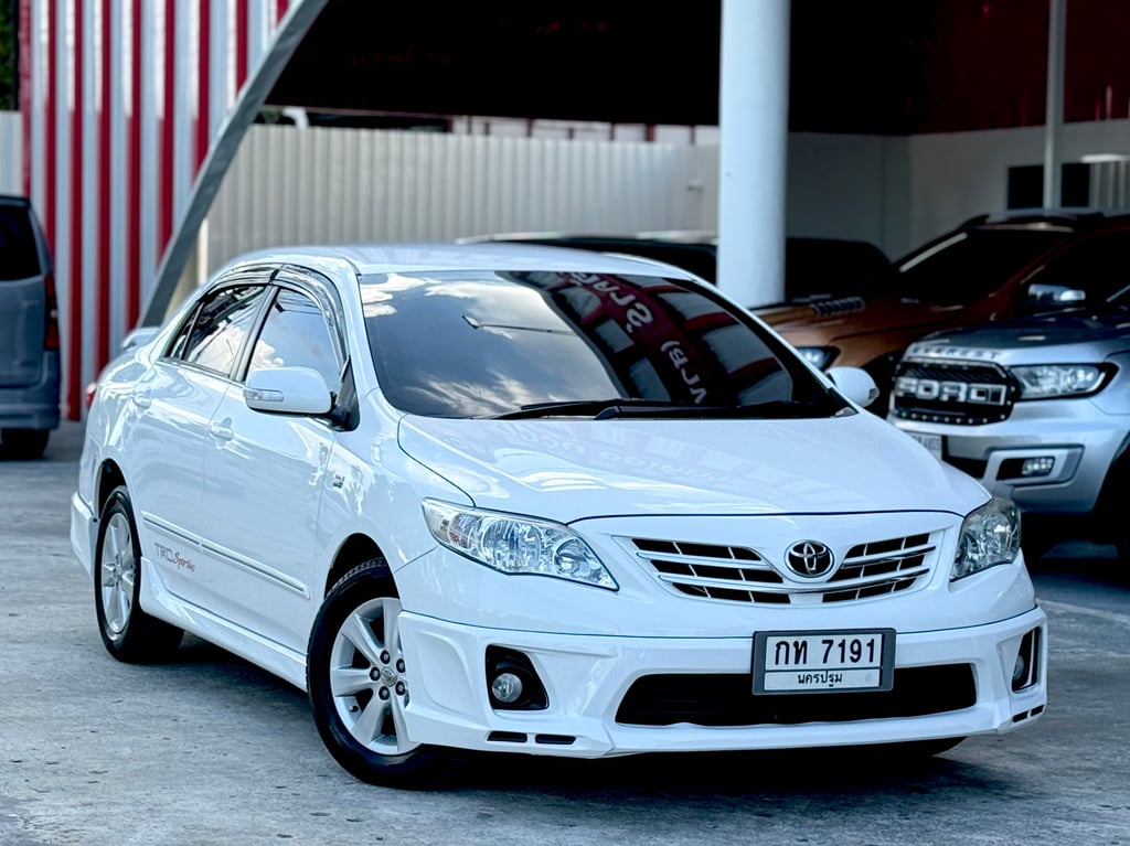 Toyota Altis 1.8E Dual vvti มือเดียว ไมเนอร์เช้นจ์ ชุดแต่งTRD Toyota Altis 1.8E Dual vvti มือเดียว ไมเนอร์เช้นจ์ ชุดแต่งTRD