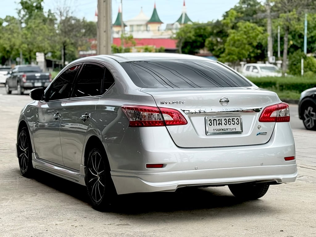 Sylphy 1.6V สวยมีเสน่ห์ สภาพสมบูรณ์ ขับดีมาก Sylphy 1.6V สวยมีเสน่ห์ สภาพสมบูรณ์ ขับดีมาก