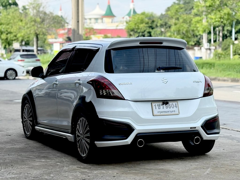 Suzuki Swift 1.2GLX มือเดียว เเต่งสวย ภายในสด ช่วงล่างแน่น Suzuki Swift 1.2GLX มือเดียว เเต่งสวย ภายในสด ช่วงล่างแน่น