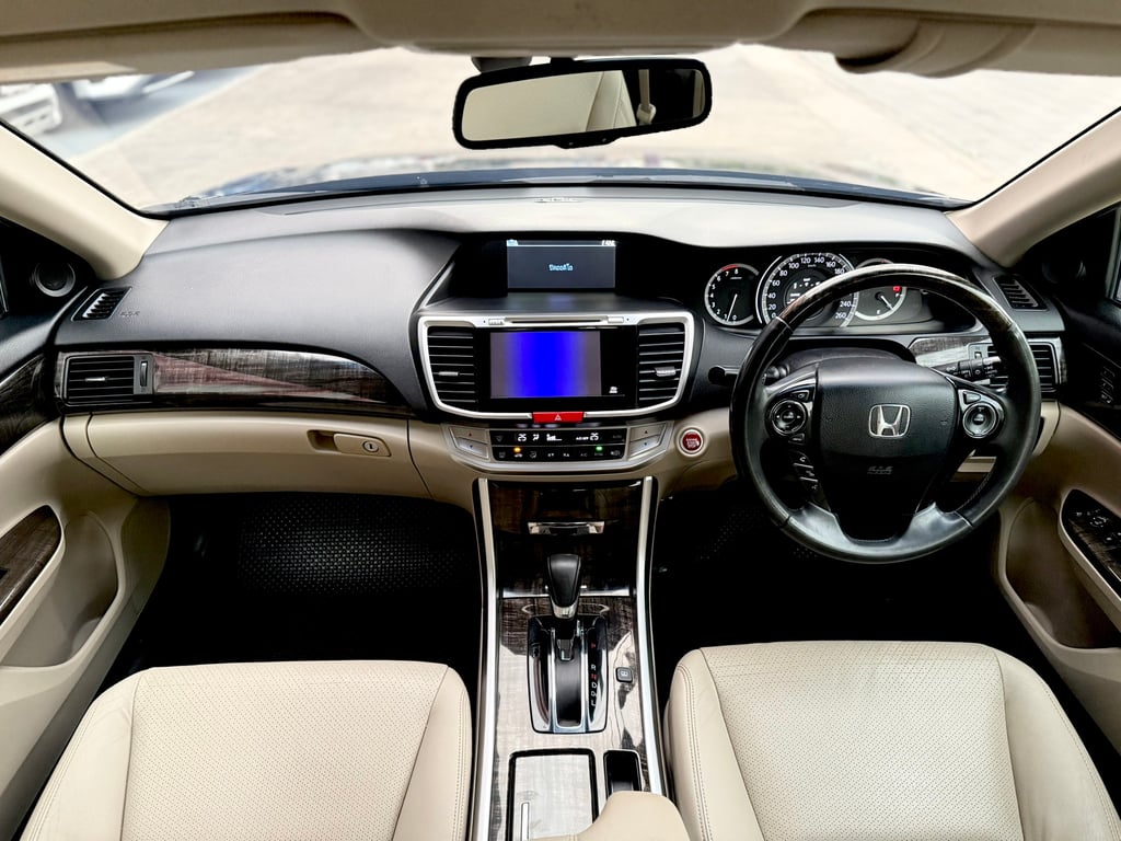 Accord G9 2.0EL สวยมีเสน่ห์ รถสภาพสมบูรณ์ เช็คศูนย์