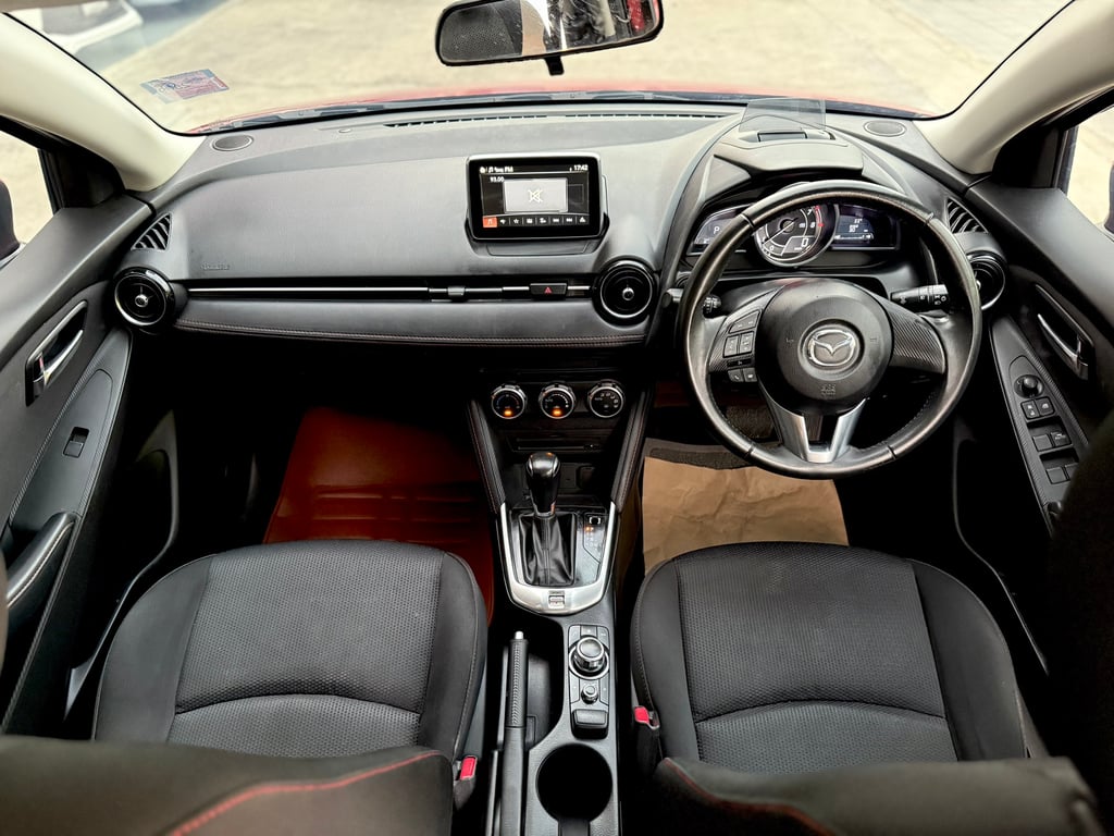 Mazda2 Skyactiv 1.3 High Connect มือเดียว ไม่เคยชน Mazda2 Skyactiv 1.3 High Connect มือเดียว ไม่เคยชน