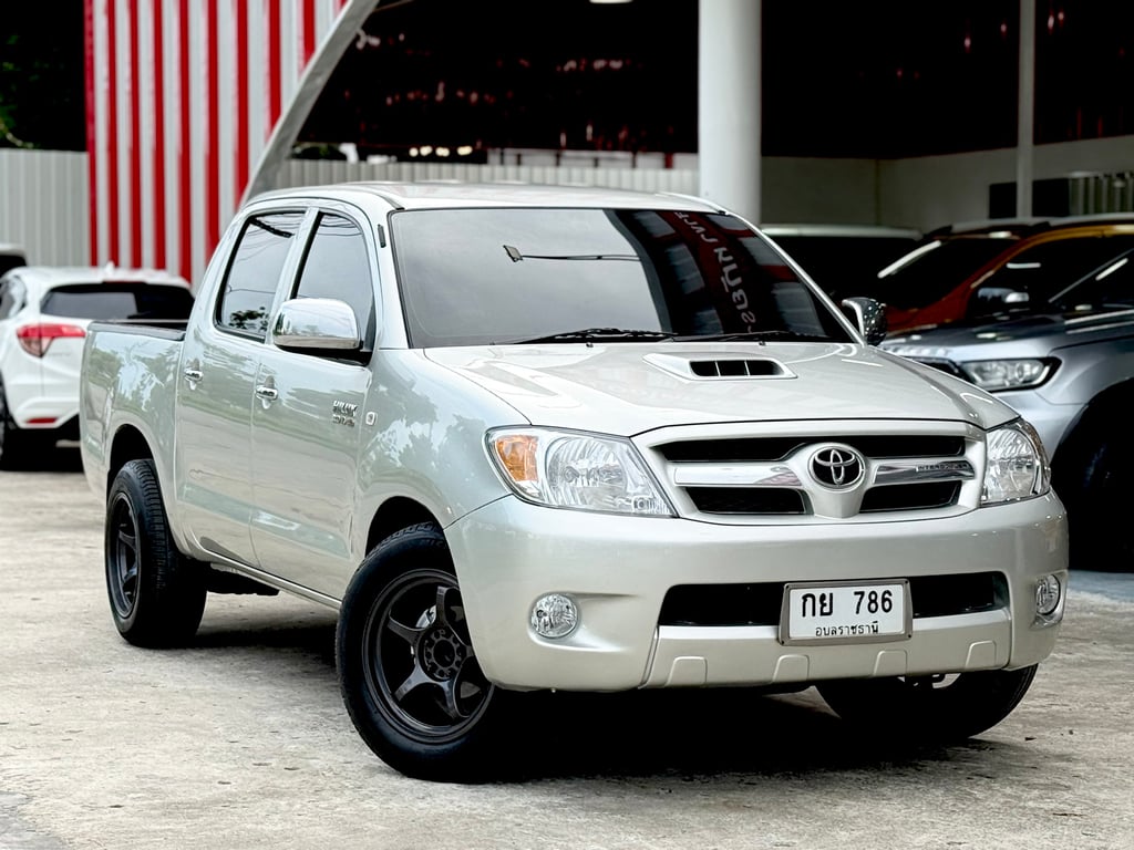 Toyota Vigo 3.0G 4ประตูตัวเตี้ย สี บอดี้ คัสซีสวยไม่มีผุ Toyota Vigo 3.0G 4ประตูตัวเตี้ย สี บอดี้ คัสซีสวยไม่มีผุ