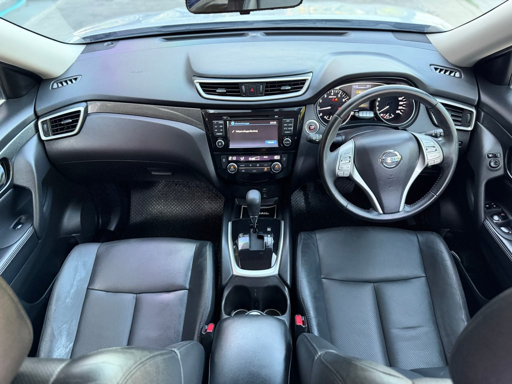 Nissan X-Trail 2.0V มือเดียว Top Option ขับ4WD 7ที่นั่ง Nissan X-Trail 2.0V มือเดียว Top Option ขับ4WD 7ที่นั่ง