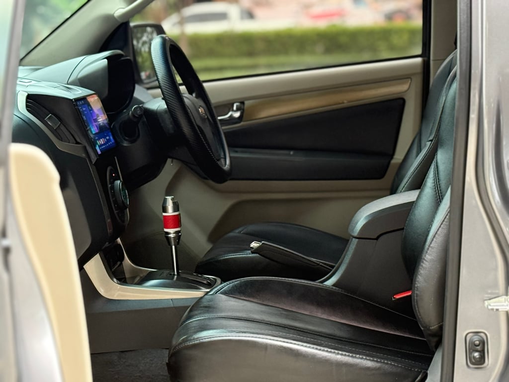 Chevrolet Trailblazer 2.8LTZ 4WD มือเดียว รุ่นTop สวยมีเสน่ห์ Chevrolet Trailblazer 2.8LTZ 4WD มือเดียว รุ่นTop สวยมีเสน่ห์