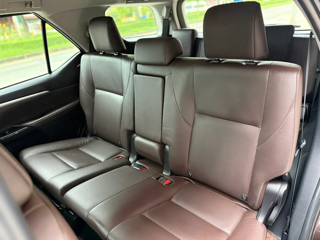 Fortuner 2.4V 2WD มือเดียวป้ายแดงซื้อสด ไม่เคยชนเลย