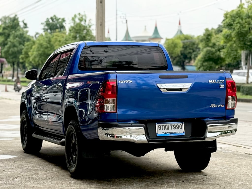 Toyota Revo 2.4E Prerunner มือเดียว เกียร์ออโต้ ไมล์น้อย Toyota Revo 2.4E Prerunner มือเดียว เกียร์ออโต้ ไมล์น้อย