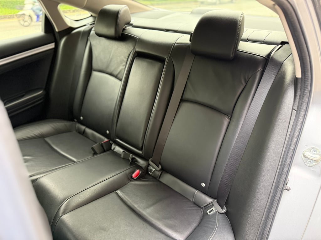 Honda Civic FC 1.8EL มือเดียว ไม่เคยชนเลยแม้แต่นิด ตัวTop Honda Civic FC 1.8EL มือเดียว ไม่เคยชนเลยแม้แต่นิด ตัวTop